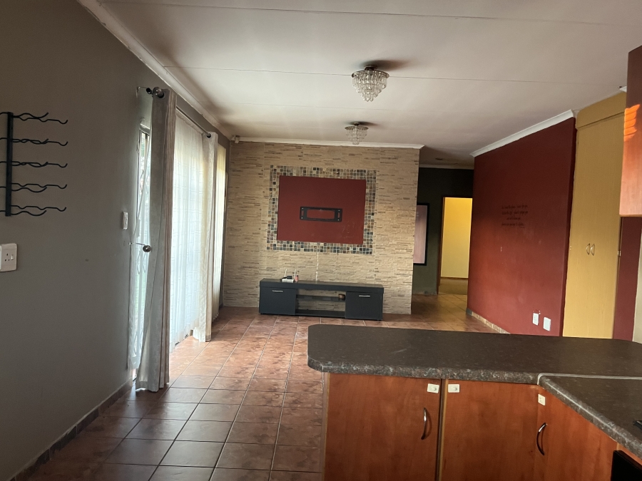 3 Bedroom Property for Sale in Waterval East North West
